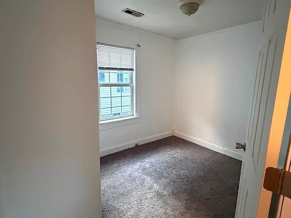 4th image of 2853 Old Galberry Rd