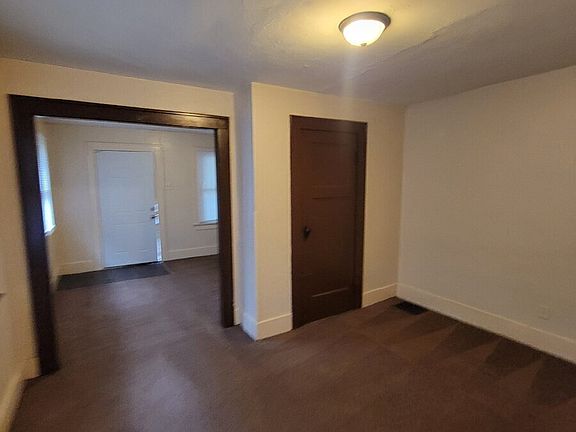 5th image of 1527 S State Ave