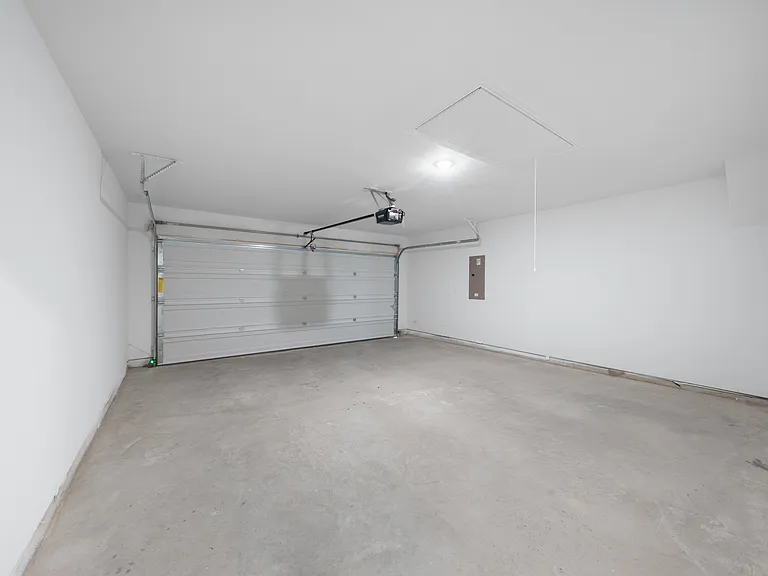 221 Fairmeade Dr — Photo 12