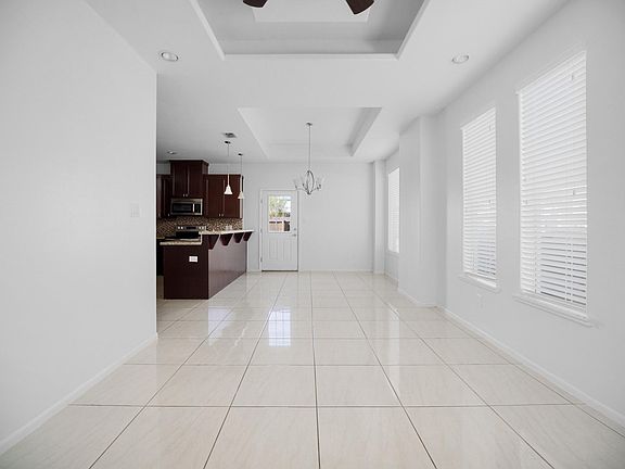 2nd image of 214 Fig Dr APT 3