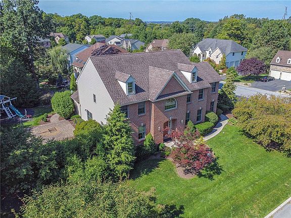 2nd image of 264 Sylvia Ln