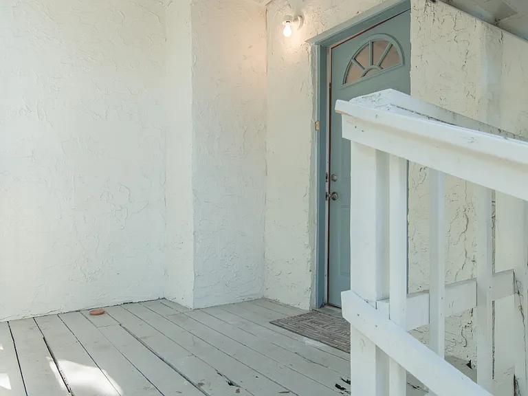 1119 S Mills Ave #A — Photo 21