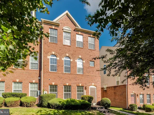 708 Waveland Ave, Capitol Heights, MD 20743