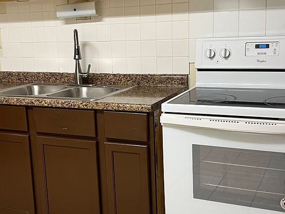 3rd image of 126 Sonny Ln APT 2A