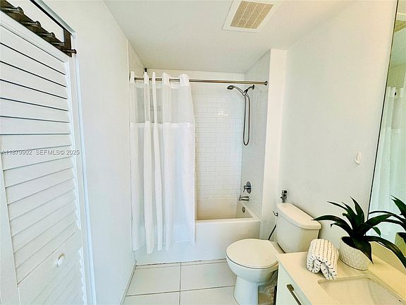 5th image of 151 SE 1st St APT 2602