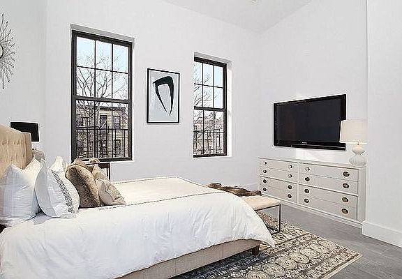 3rd image of 245 Troutman St APT 3L