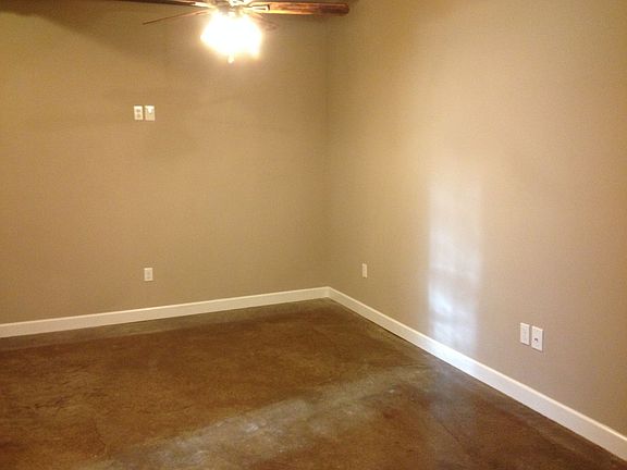 5th image of 275 Jefferson Ave Unit 4