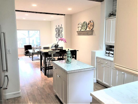 4th image of 498 N Via Colinas