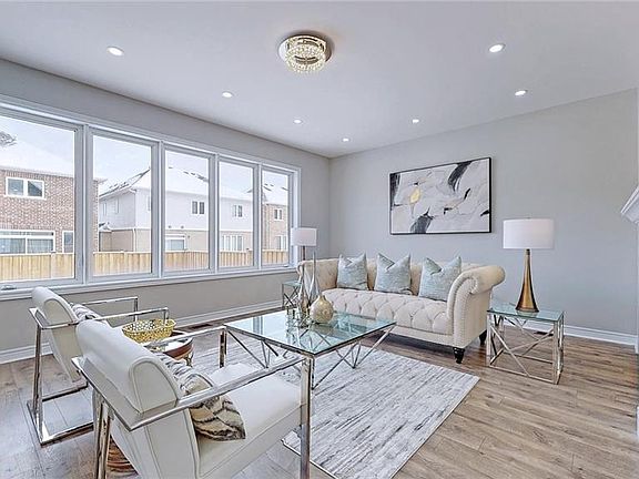 4th image of 110 Barlow Pl