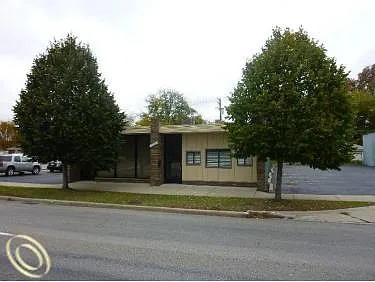 24442 W Warren St photo 1
