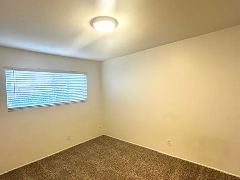 1159 E Meta St #2 — Photo 12