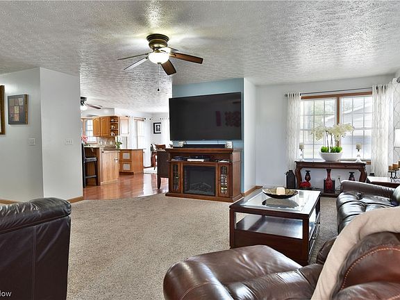 4th image of 2145 Overland Ave NE