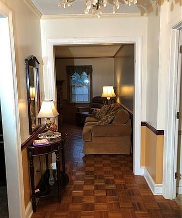 2nd image of 179 E Meadowview Dr