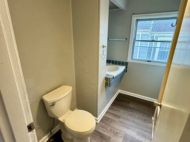 111 S Ohio Street (Full Service) — Photo 21