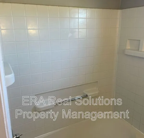 47 N Hampton Rd #D — Photo 11