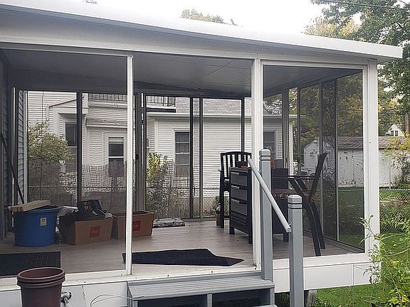 4th image of 2346 Thomas Ave N
