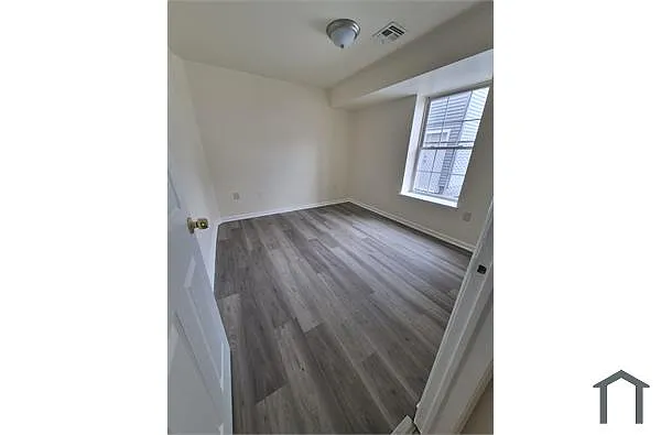 Building Photo - 626 S 19th St #1
