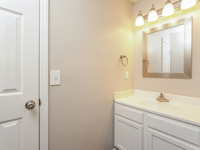 Wendover Ridge Apartments — Photo 47