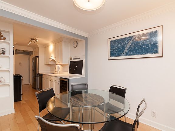 5th image of 2030 N Adams St APT 407