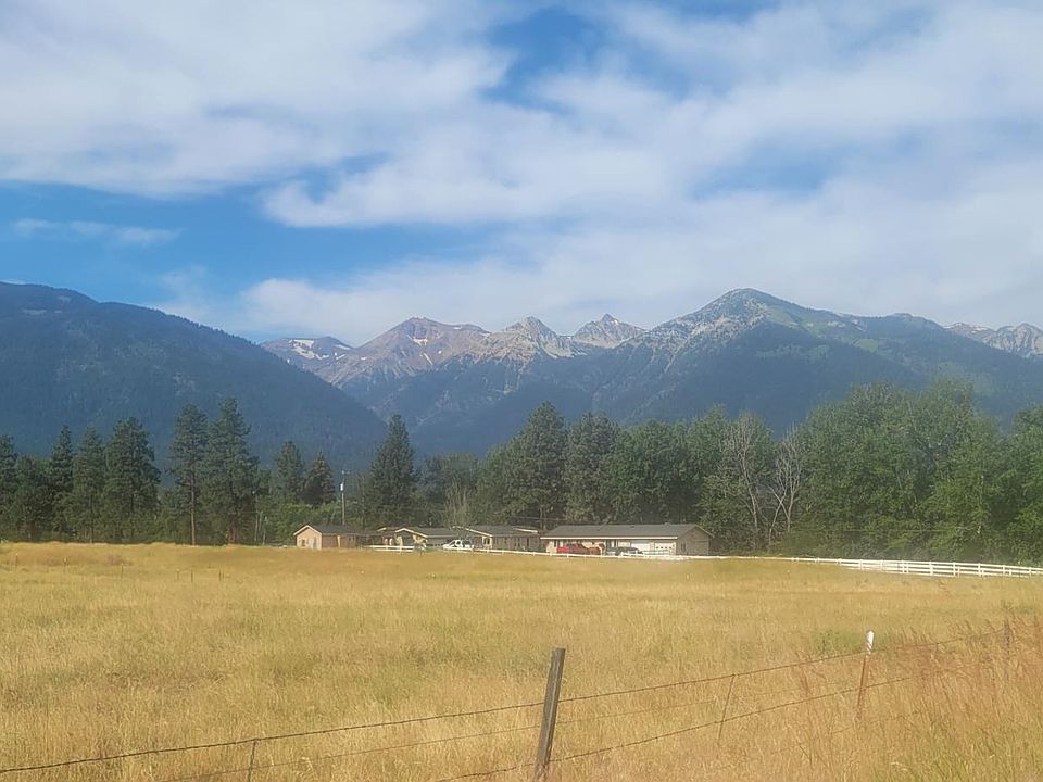 pic of entire property, there are several apartments located on 4 acres