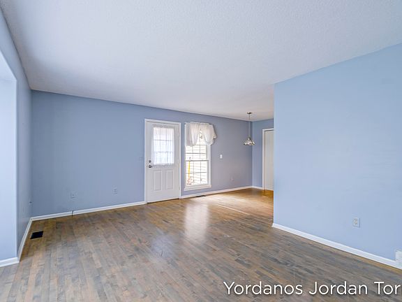 4th image of 3546 Whispering Brook Dr SE