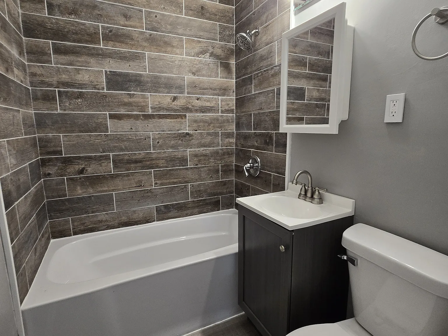 2 bed, 1200 sqft, $1,575 — Photo 2