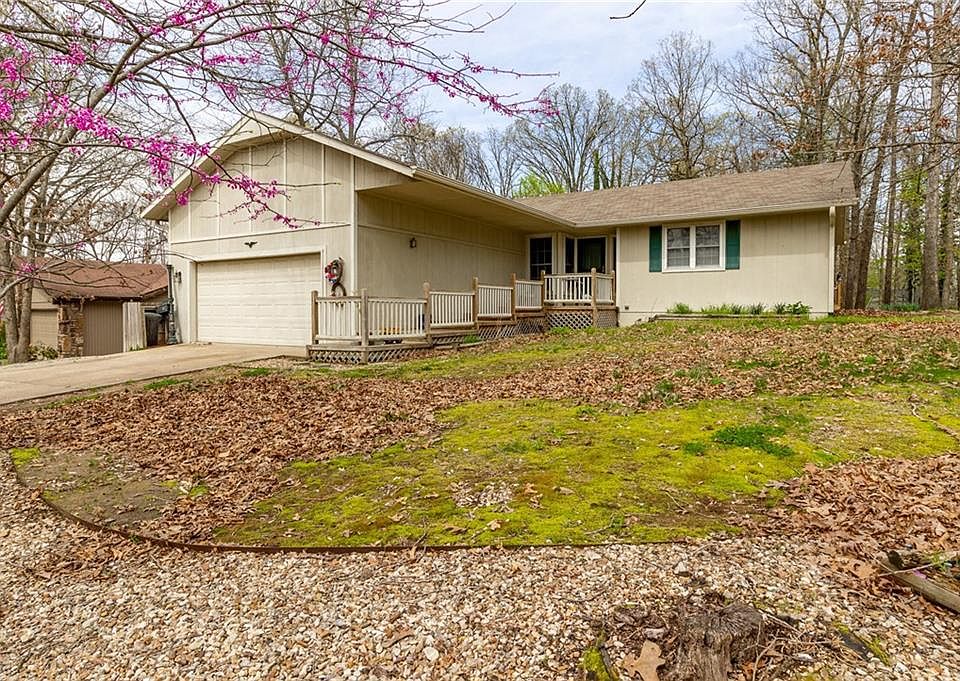 1st image of 10 Brightstone Ln