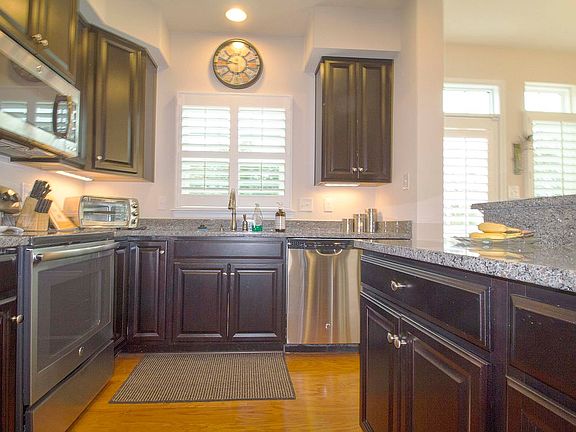 5th image of 8868 Ringview Dr