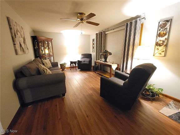 3rd image of 709 Lucille Dr