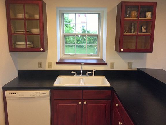 5th image of 3704 Willow Brook Dr