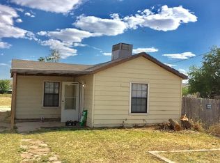 4029 Harmon Ln, Carlsbad, NM 88220