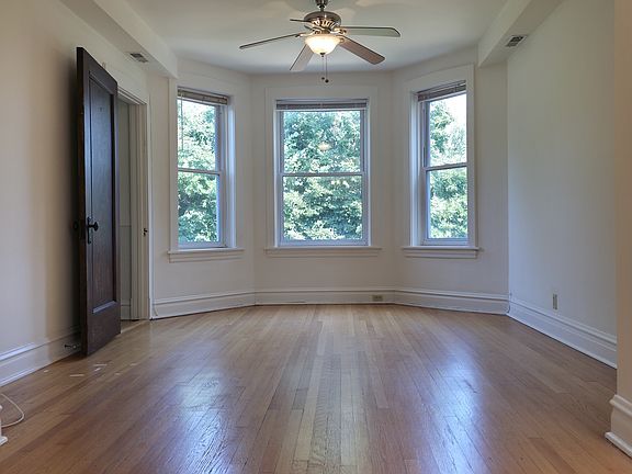 3rd image of 4236 N Wolcott Ave #2