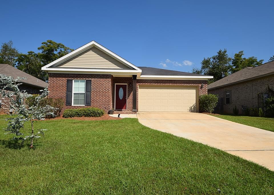 1st image of 206 Belhaven Dr