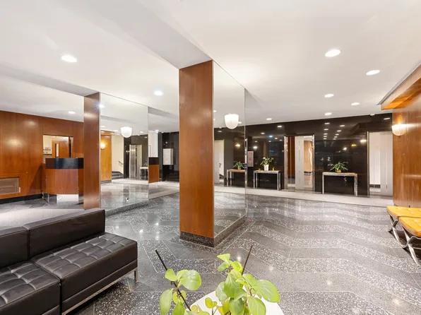 555 Kappock Street image 18 of 23