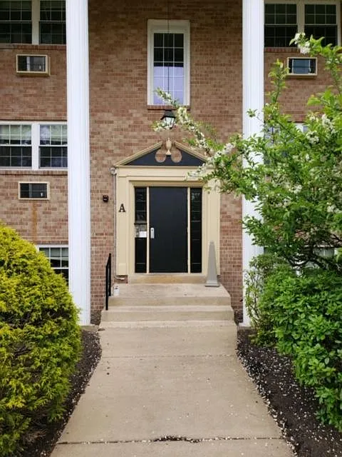 Building Photo - Liberty Square Apartments