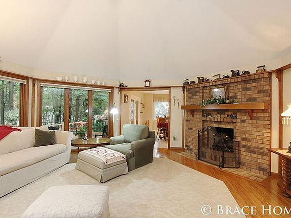 4th image of 1861 Chateau Dr SW