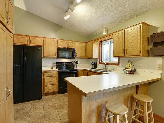 2nd image of 12130 Wedgewood Dr NW