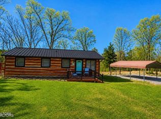 1129 Peninsula Rd, Sevierville, TN 37876