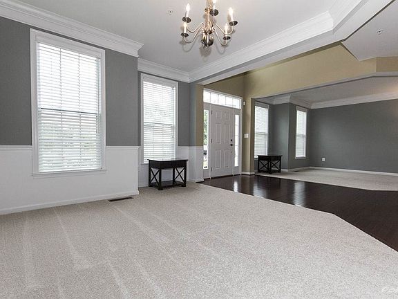 Formal Dining Room with Chair-Rail & Crown Molding