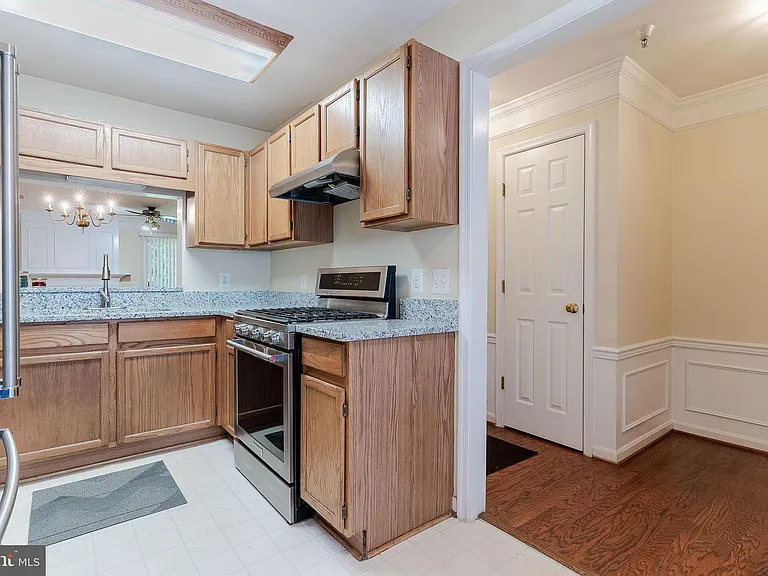 21773 Baldwin Sq — Photo 6