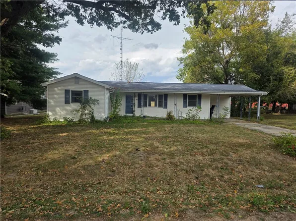 417 E Elm St, Cowden, IL 62422