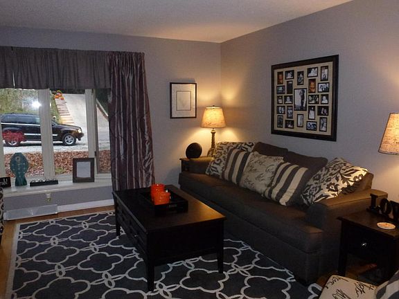 3rd image of 3757 Bellaire Ct