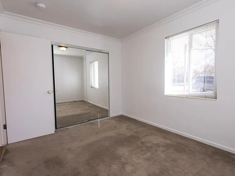 3334 S Pioneer St — Photo 3