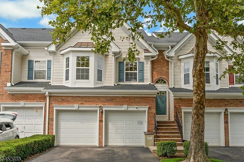 1st image of 326 Winthrop Dr