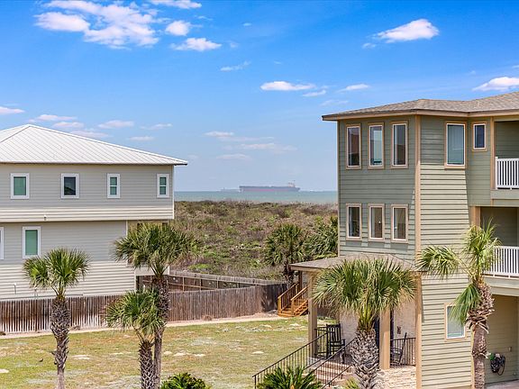 3rd image of 835 Ocean Side