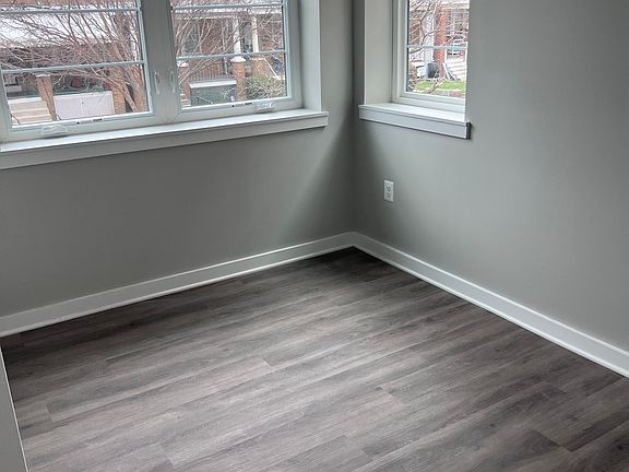 5th image of 624 Girard St NE Unit 624-201