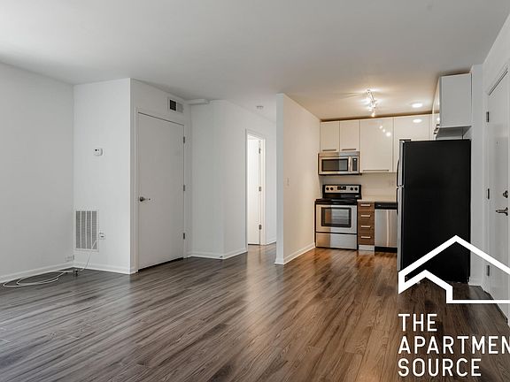 2nd image of 924 W Carmen Ave #6B