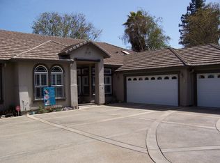 2232 Gunn Rd, Carmichael, CA 95608