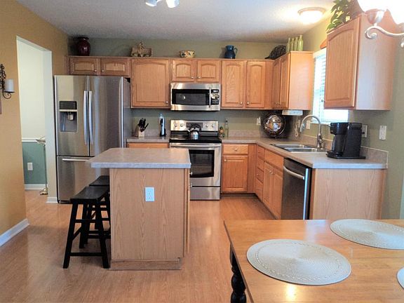 5th image of 8488 Wildomar Ave