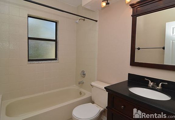 5th image of 16612 Ashwood Dr